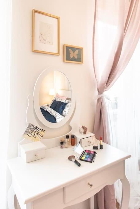 Vintage Dream Near The Center Of Apartment *